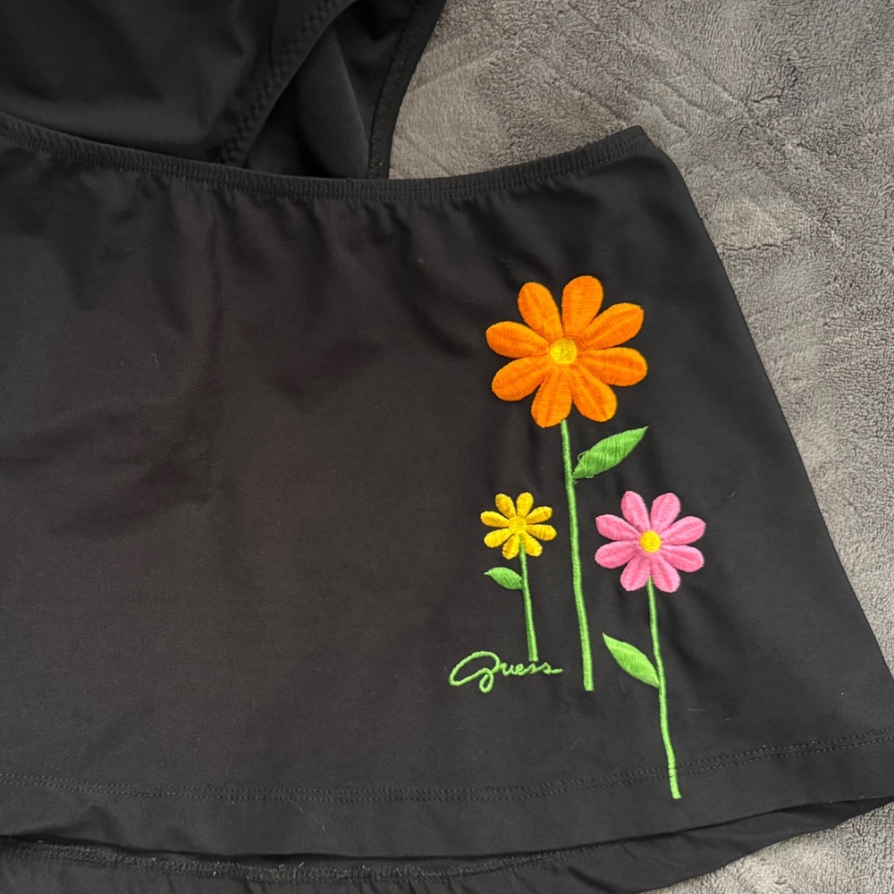 Vintage Guess Black Swimsuit with Floral Design and Skirt. Worn twice. - Picture 3 of 6